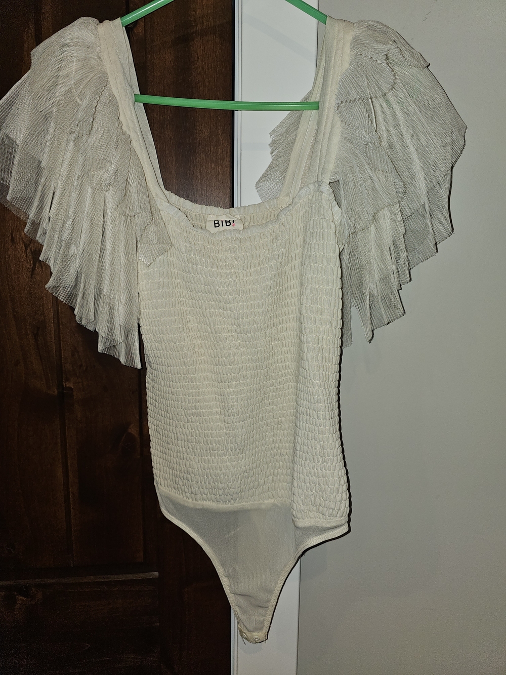 EUC BIBI Cream Ruffled Sleeve Smocked Bodysuit